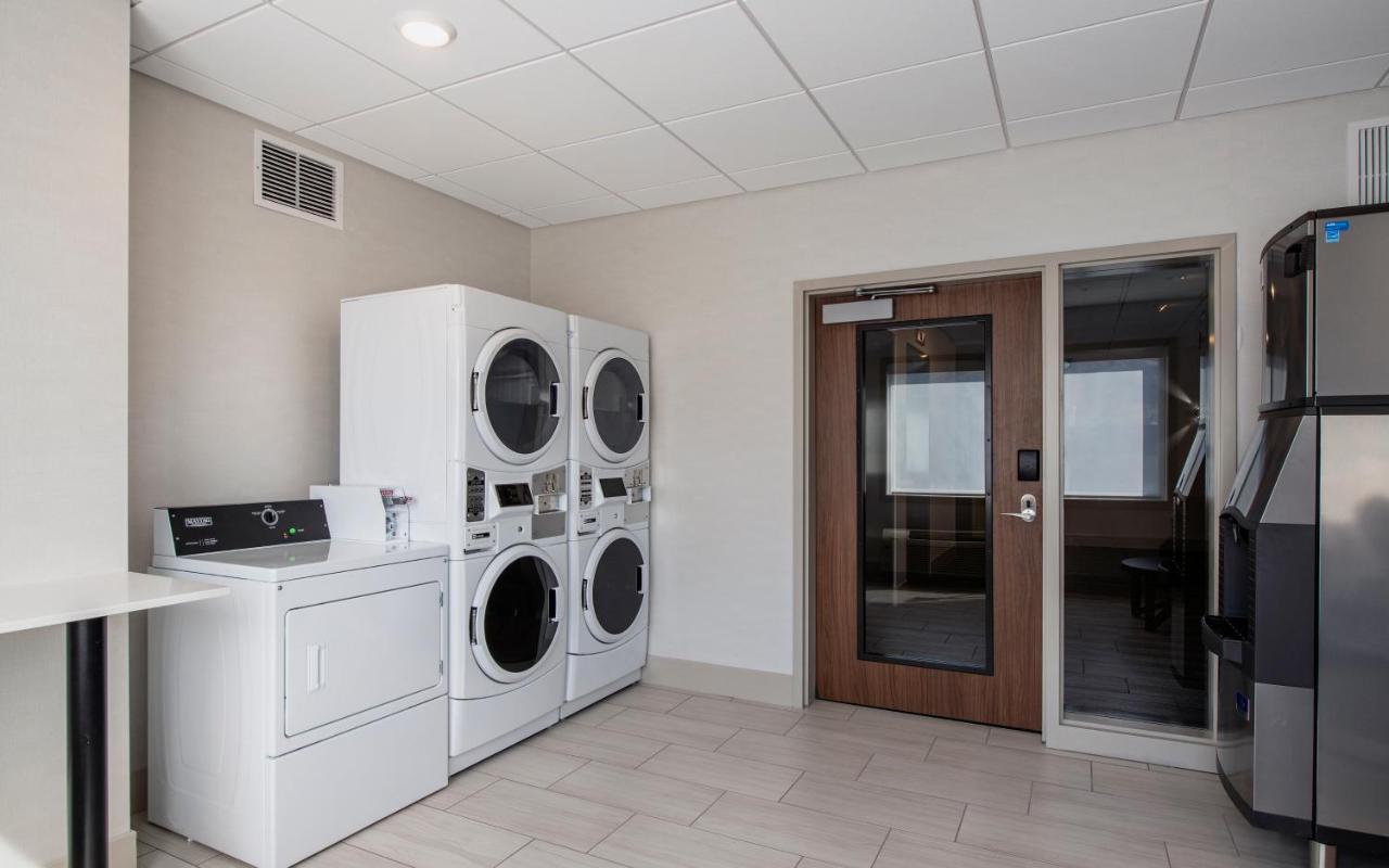 Holiday Inn Express & Suites Kelowna - East By Ihg Exteriér fotografie