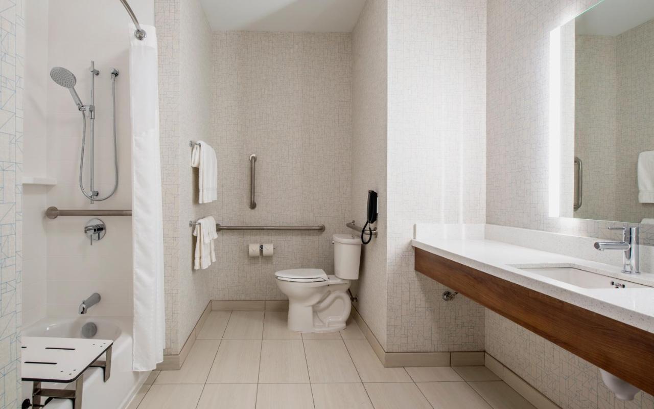 Holiday Inn Express & Suites Kelowna - East By Ihg Exteriér fotografie